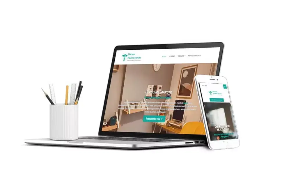 Site internet médical affiché sur ordinateur portable et smartphone